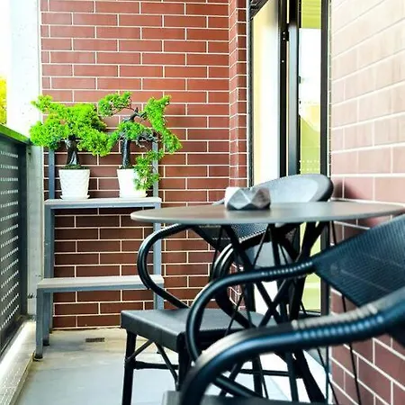 Luxury 2br Urban Retreat Τίρανα