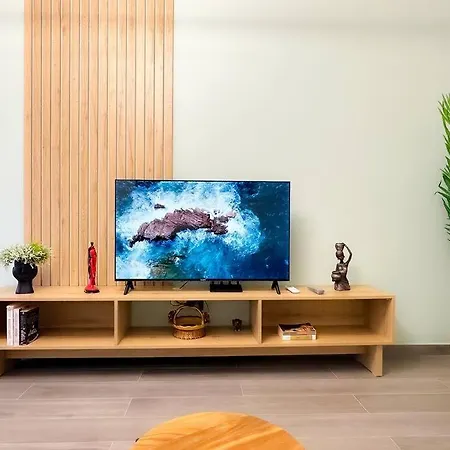 Luxury 2br Urban Retreat Διαμέρισμα Τίρανα