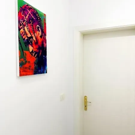 Luxury 2br Urban Retreat Appartamento Tirana